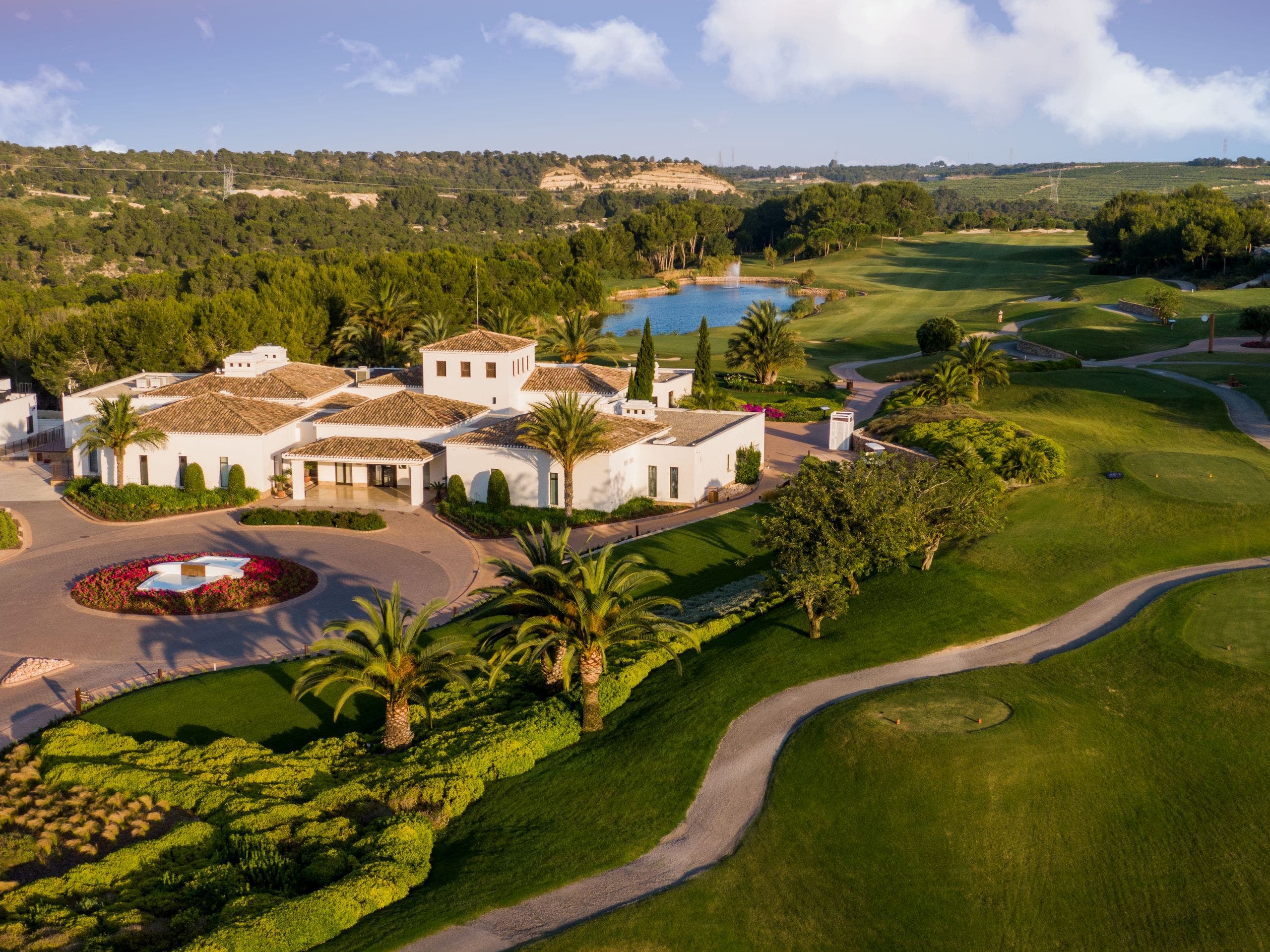 Las Colinas – Essentials Golf Retreat